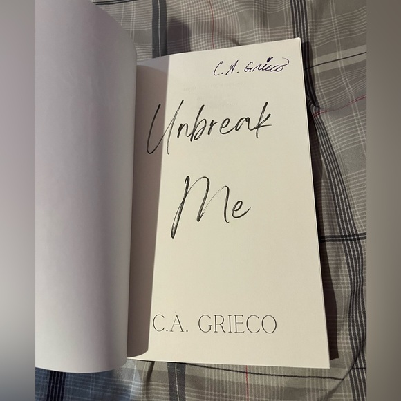 Book Unbreak Me - Picture 3 of 3